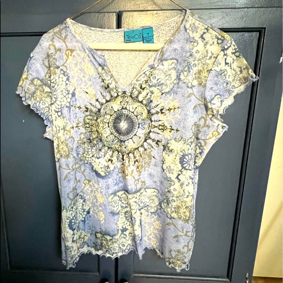 Ladies TeeCo Pullover Size M 100% polyester light blue print - Picture 1 of 16